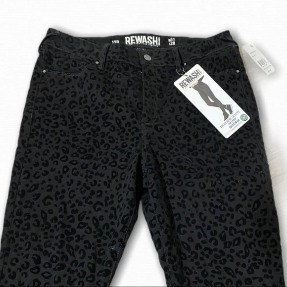 Macys Rewash high rise leopard print skinny pants - Picture 6 of 7